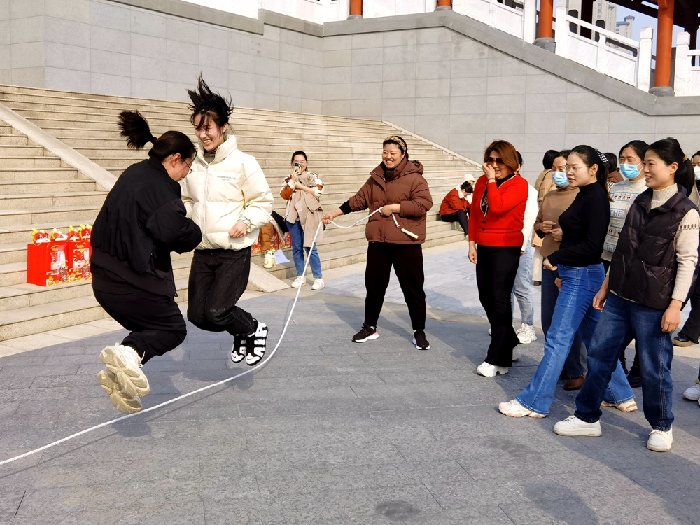跳绳_副本.jpg